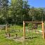 Ulkona oleva leikkikenttä, jossa on Obstacle course - esterata.