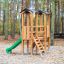 Leikkitorni ja liukumäki leikkipaikalla Mini Play Modern Nature.