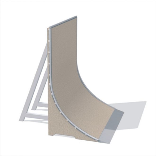 Seinäramppu Wall ramp lasten leikkipaikalle.